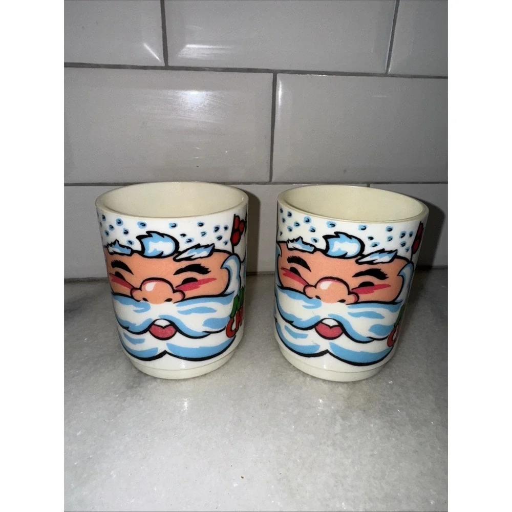 Set Of 2 Vintage Melamine SANTA CLAUS Merry Christmas HoHoHo CUP DEKA INC OLA005